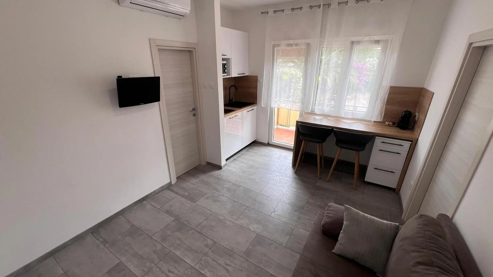 Apartments Iskra روفينج 3*,  كرواتيا