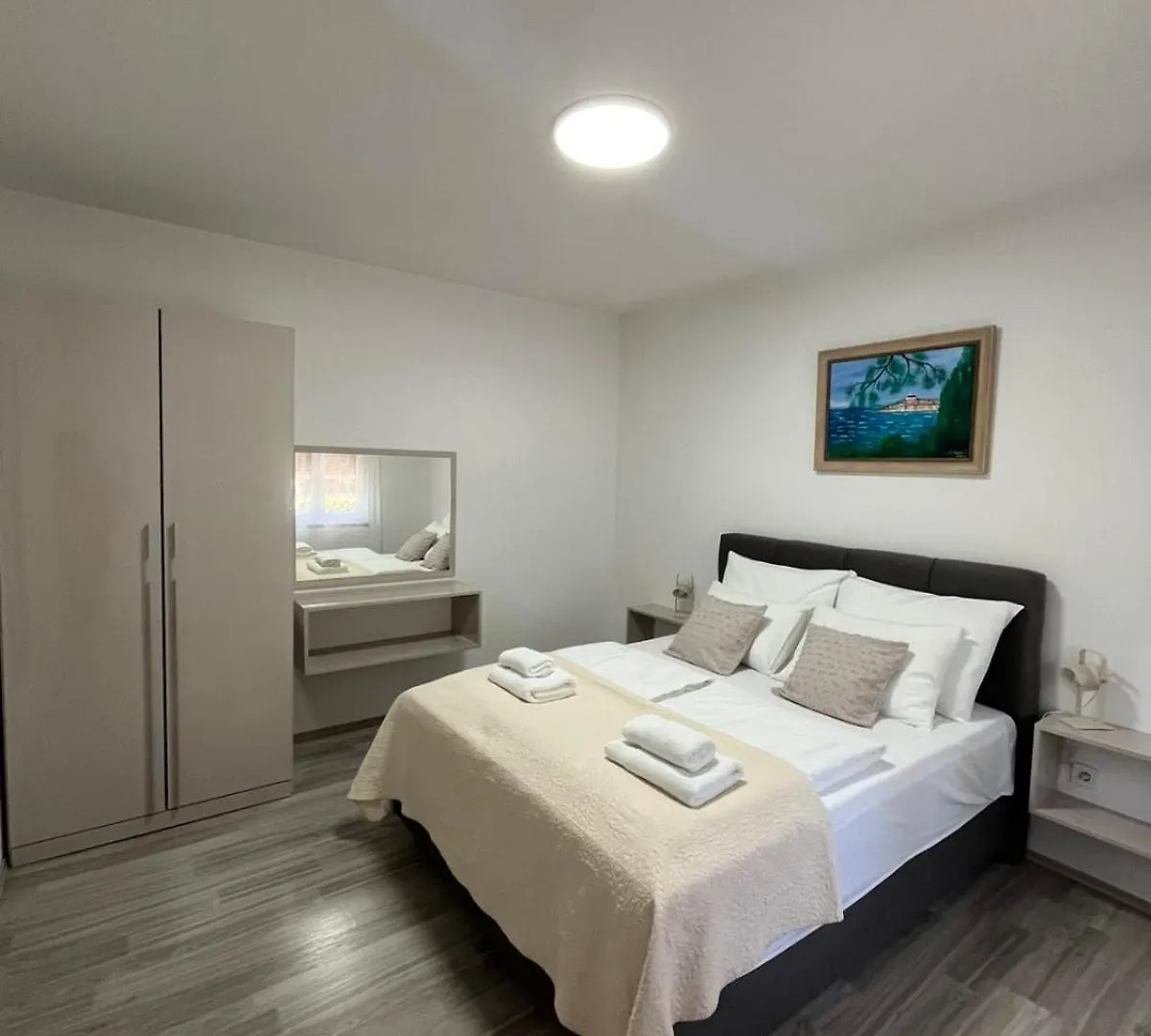 بيت ضيافة Apartments Iskra روفينج