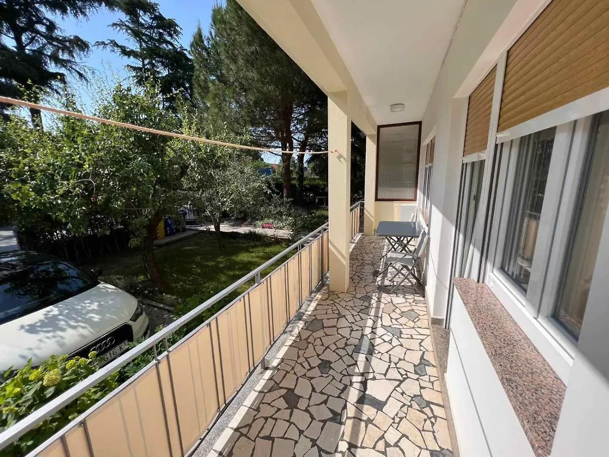 Guest house Apartments Iskra Rovinj