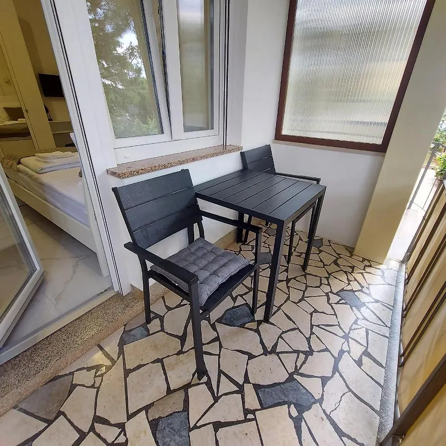 Guest house Apartments Iskra Rovinj