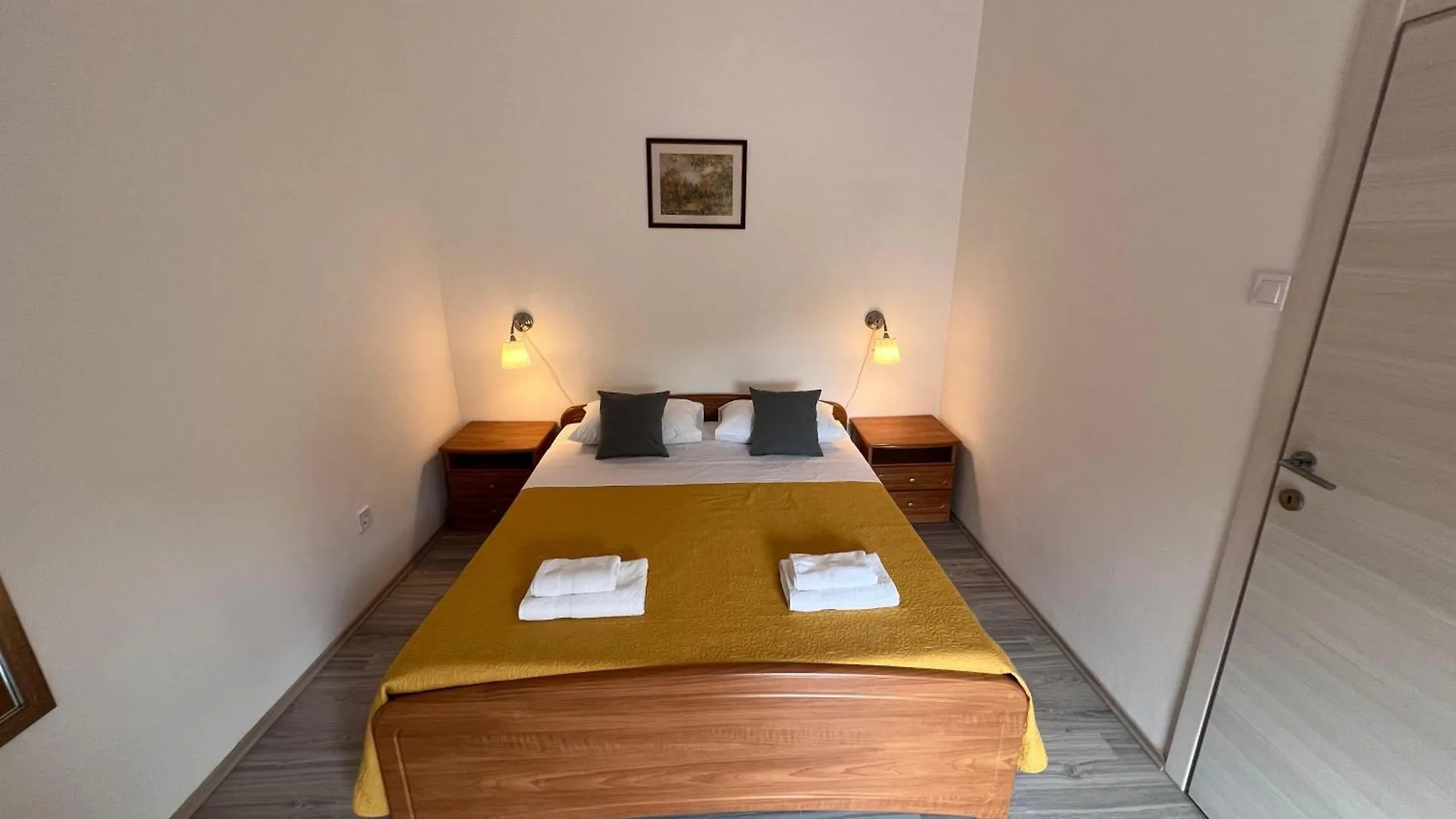 Guest house Apartments Iskra Rovinj